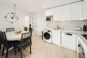 Modern With Ideal Location Next To Atocha Station